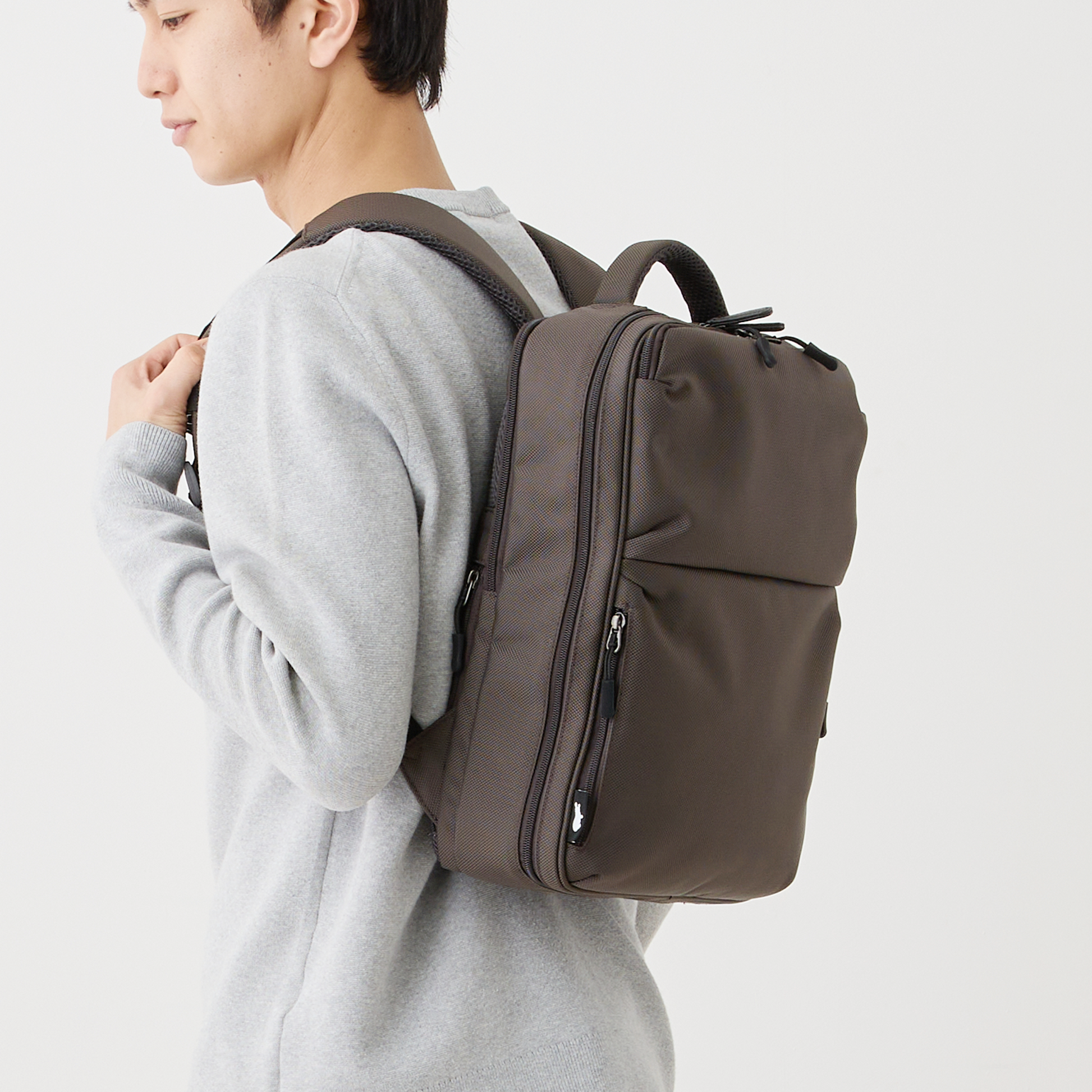 KABAG ADHD Regular Charcoal Model Back Man